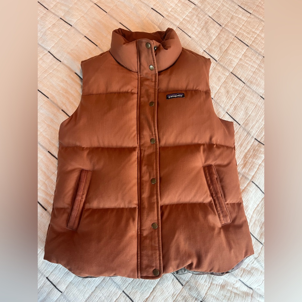 Patagonia Mauve down vest